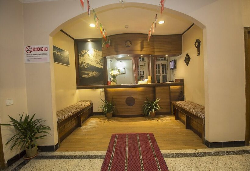 Hotel Muscatel Spring Burn   100 Mts From Mall Road