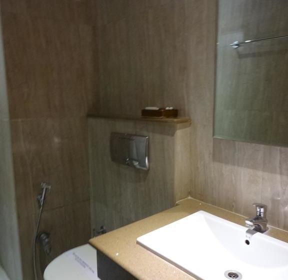 هتل Ragavendra Residency