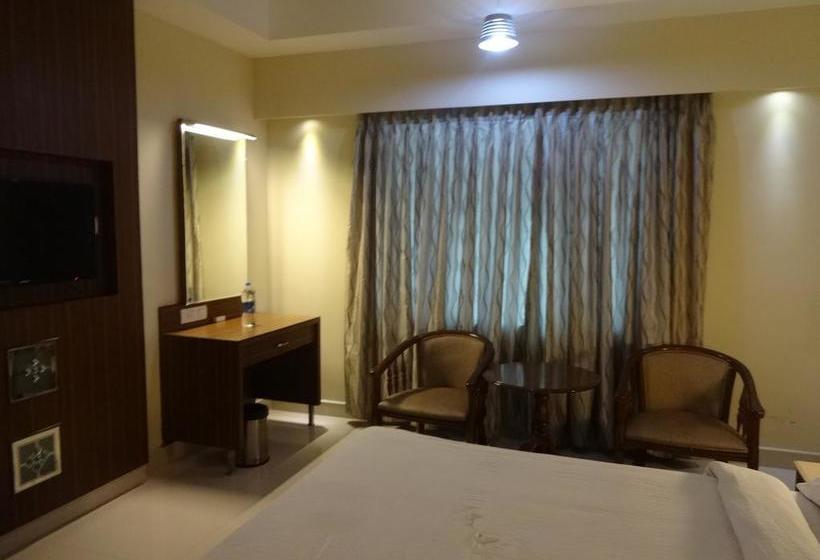 هتل Ragavendra Residency