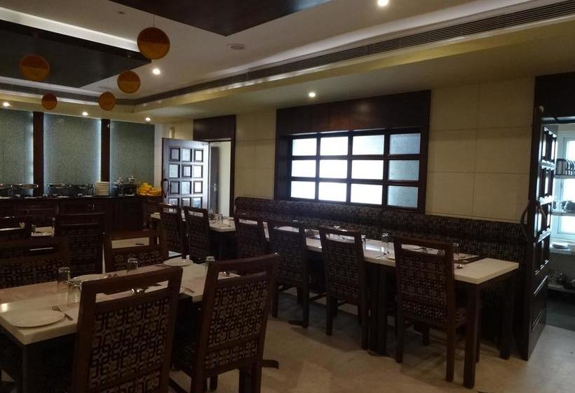 هتل Ragavendra Residency