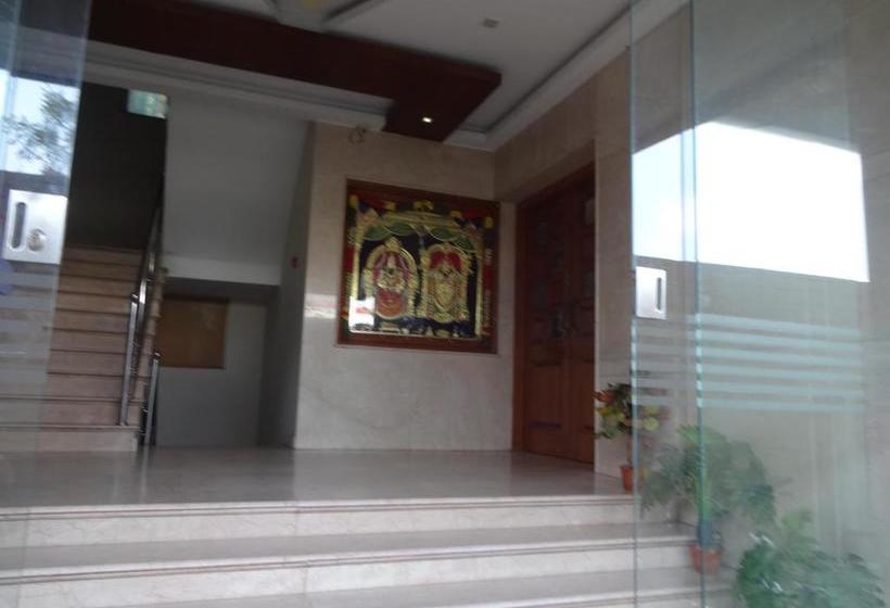 هتل Ragavendra Residency