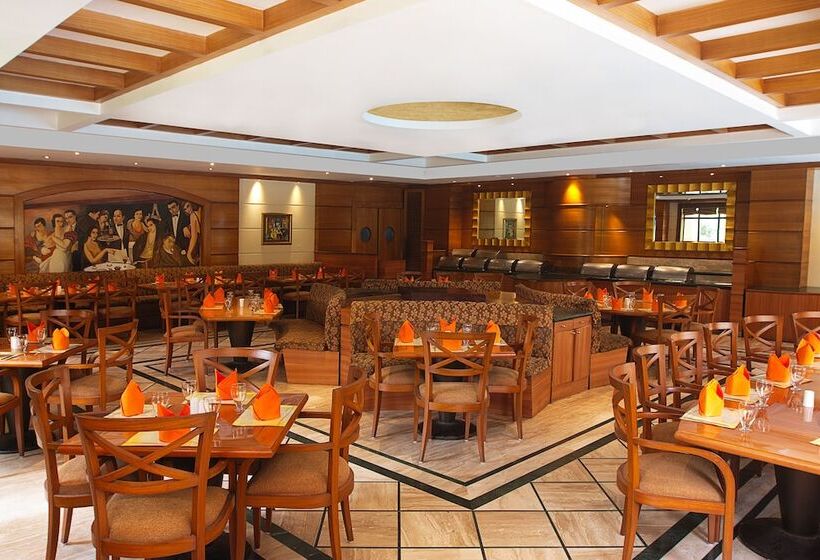 Hotel The Classique Club