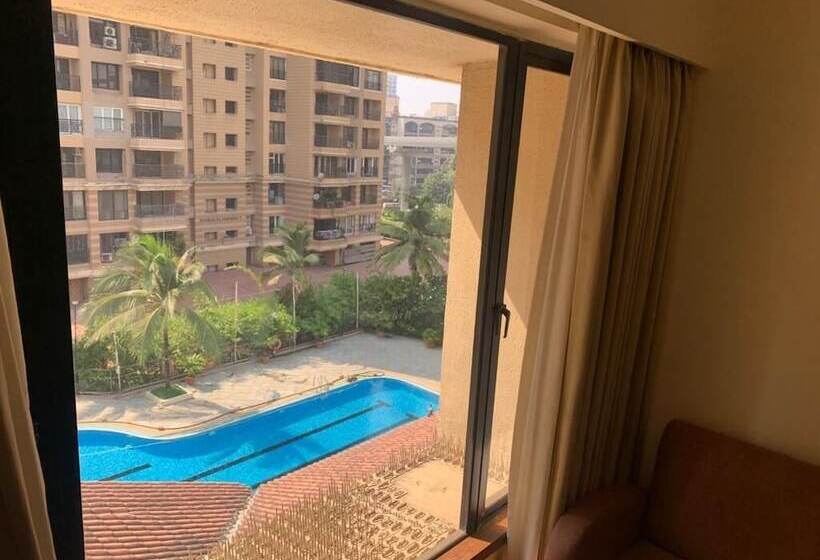 Hotel The Classique Club