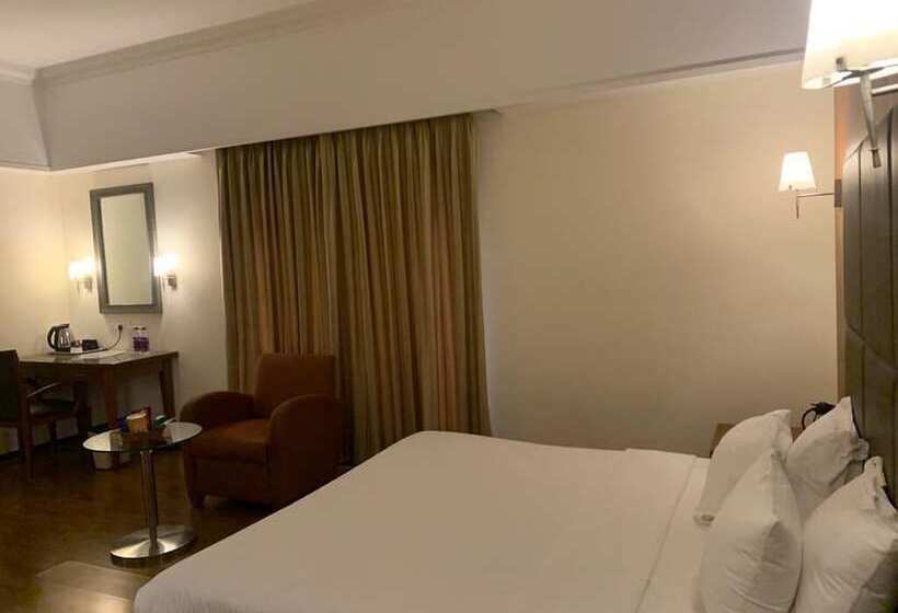 Hotel The Classique Club