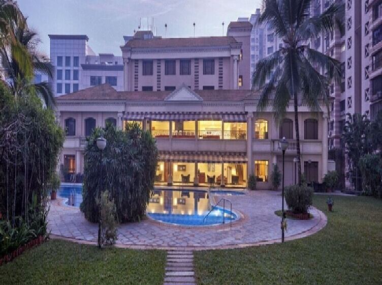 Hotel The Classique Club