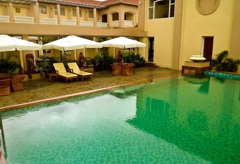 Pramod Convention & Club Resort