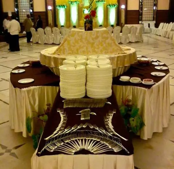 Pramod Convention & Club Resort