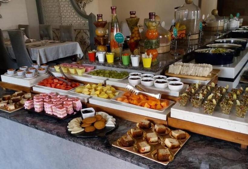 Pramod Convention & Club Resort