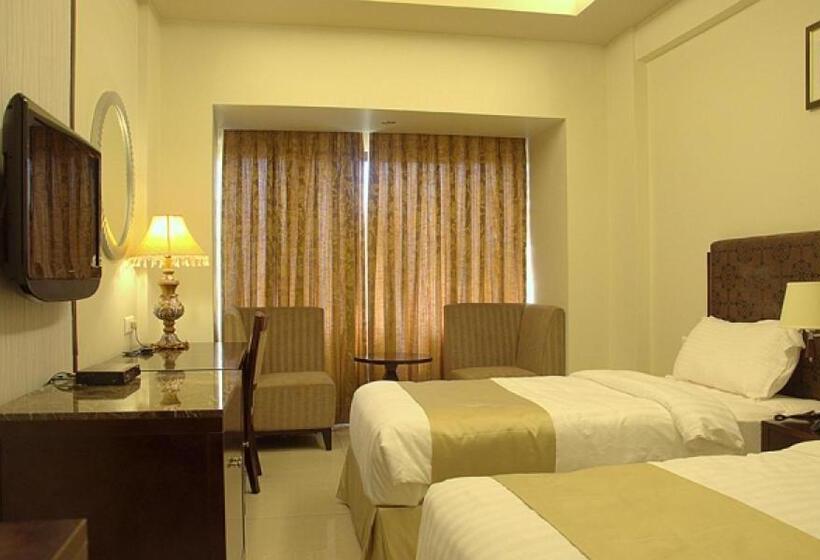 Pramod Convention & Club Resort