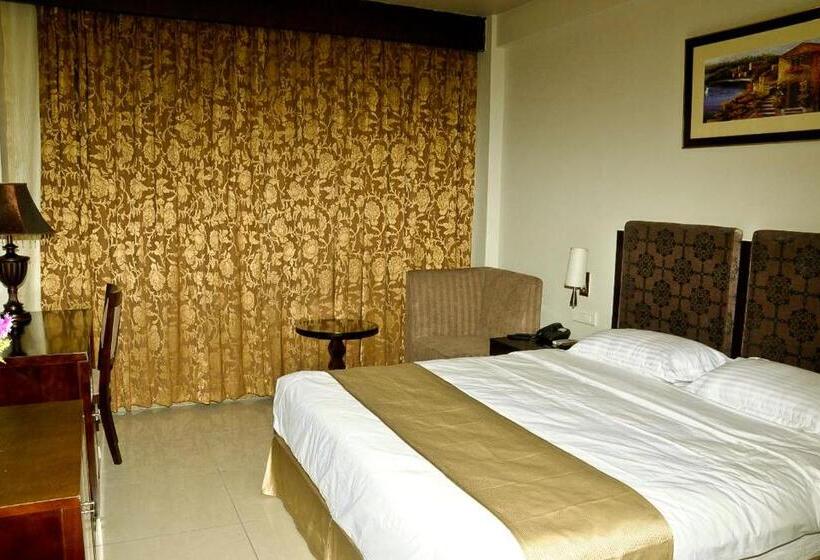 Pramod Convention & Club Resort