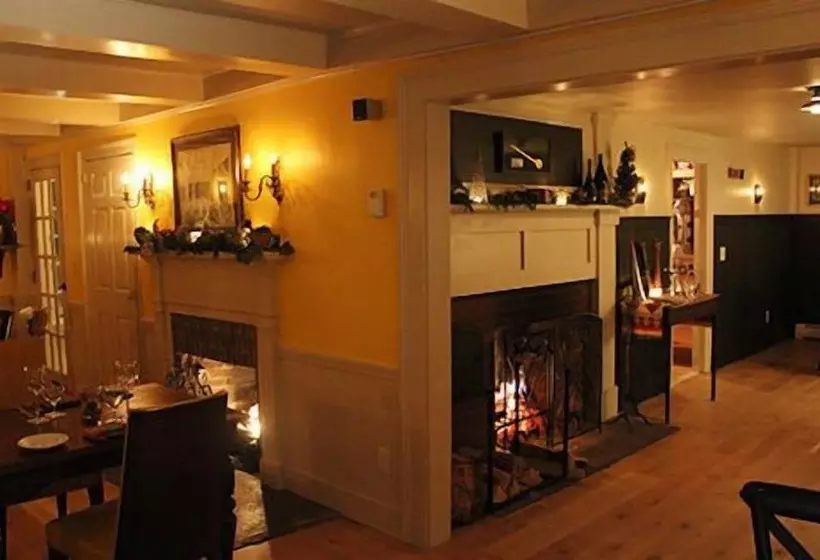 ベッドアンドブレックファースト King Hill Inn & Kitchen