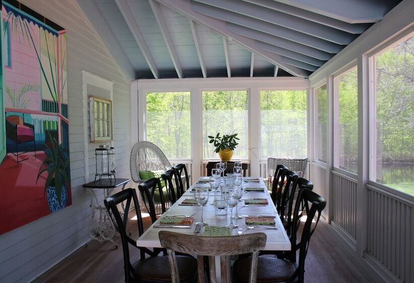 Bed and Breakfast King Hill Inn & Kitchen