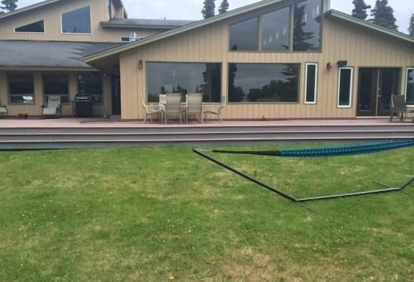 تختخواب و صبحانه Ocean View Inn Kenai