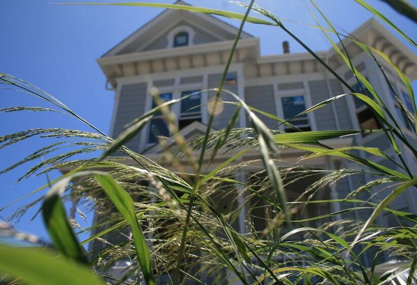 住宿加早餐  Rio Vista Inn & Suites Santa Cruz