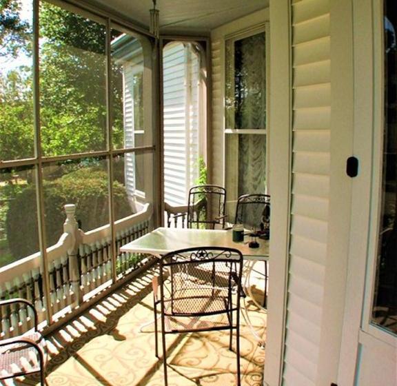 Herrold On Hill Bed And Breakfast