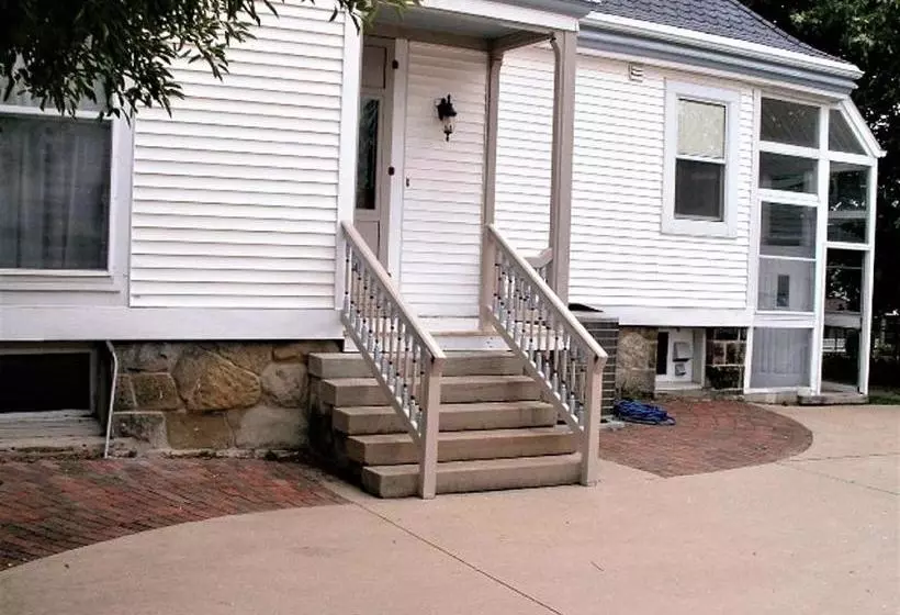 Herrold On Hill Bed And Breakfast