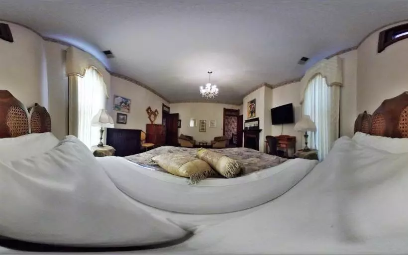 Herrold On Hill Bed And Breakfast