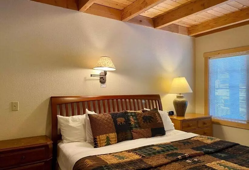 Hotelli River's Edge Resort