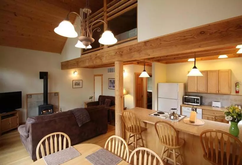 Hotelli River's Edge Resort