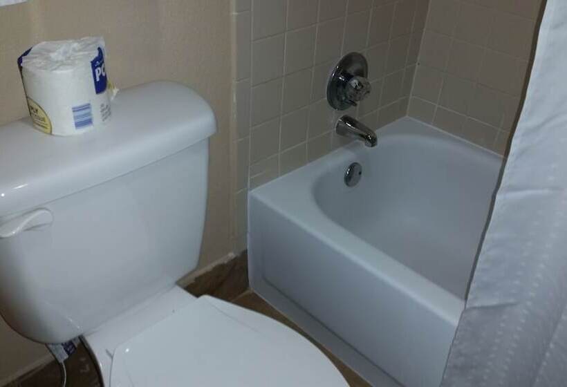 فندق Rodeway Inn