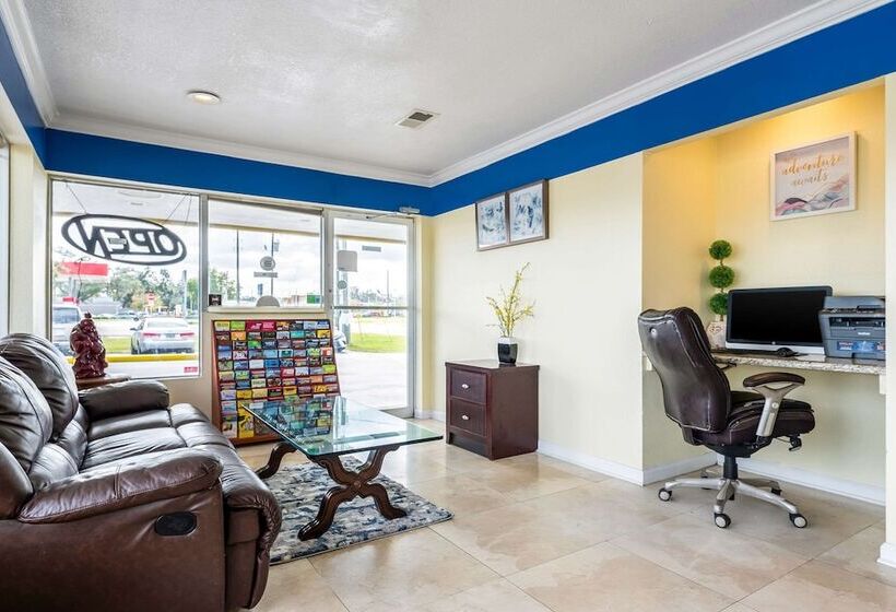 فندق Rodeway Inn