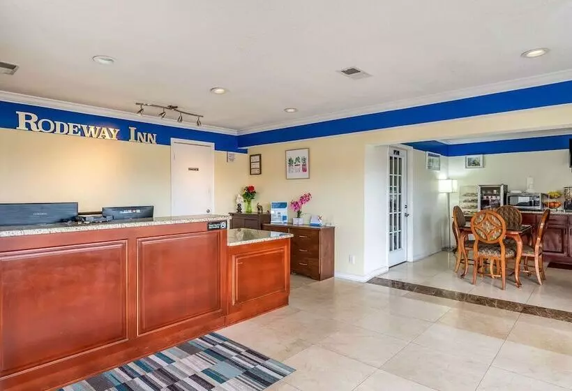 ホテル Rodeway Inn