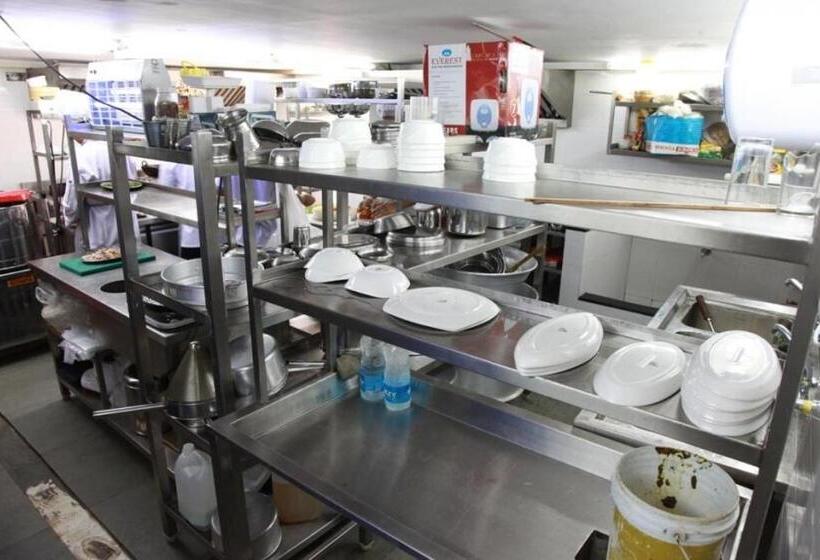 בית מלון כפרי Saiesh International