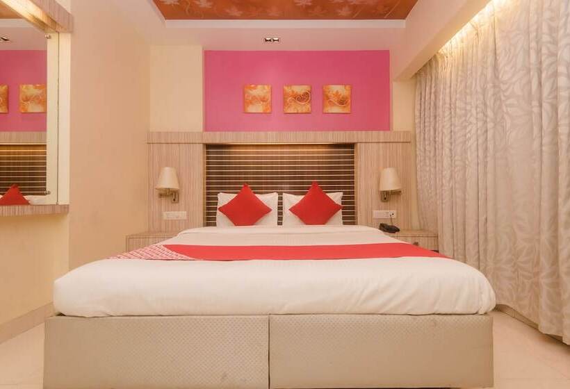 Hotel The Khwaishh Presidency