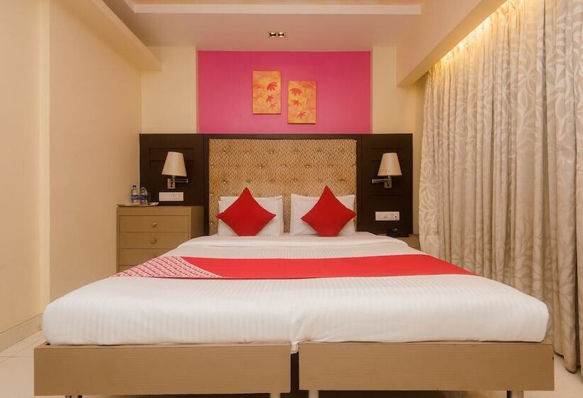 Hotel The Khwaishh Presidency