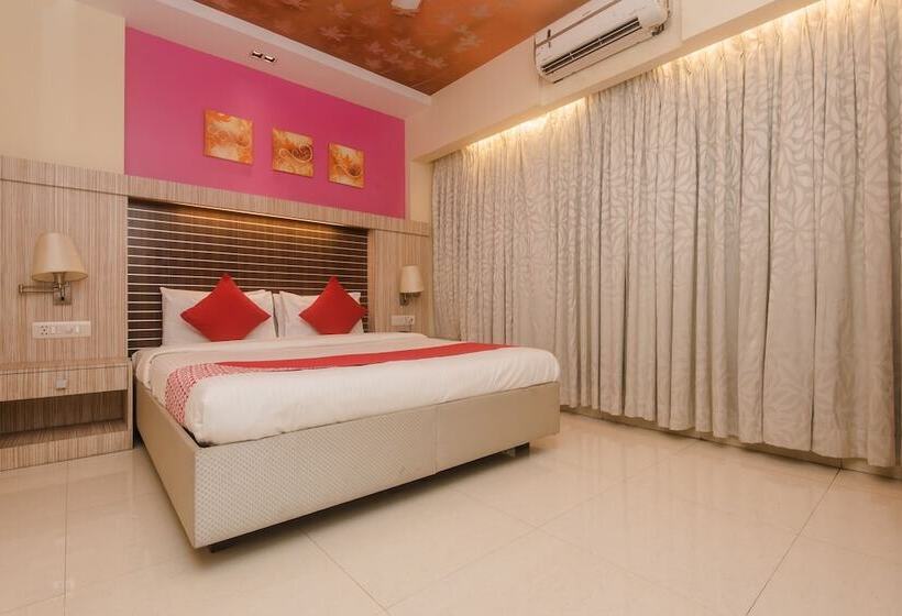 Hotel The Khwaishh Presidency