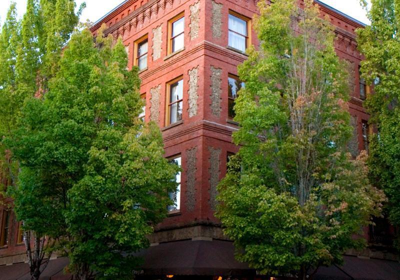 Mcmenamins Hotel Oregon
