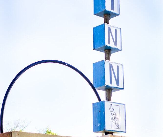 모텔 Blue Sage Inn & Suites