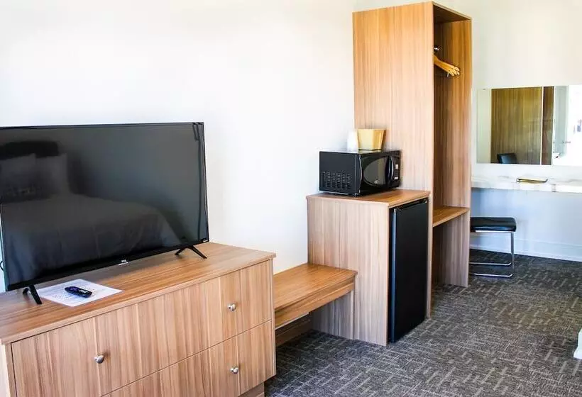 モーテル Blue Sage Inn & Suites