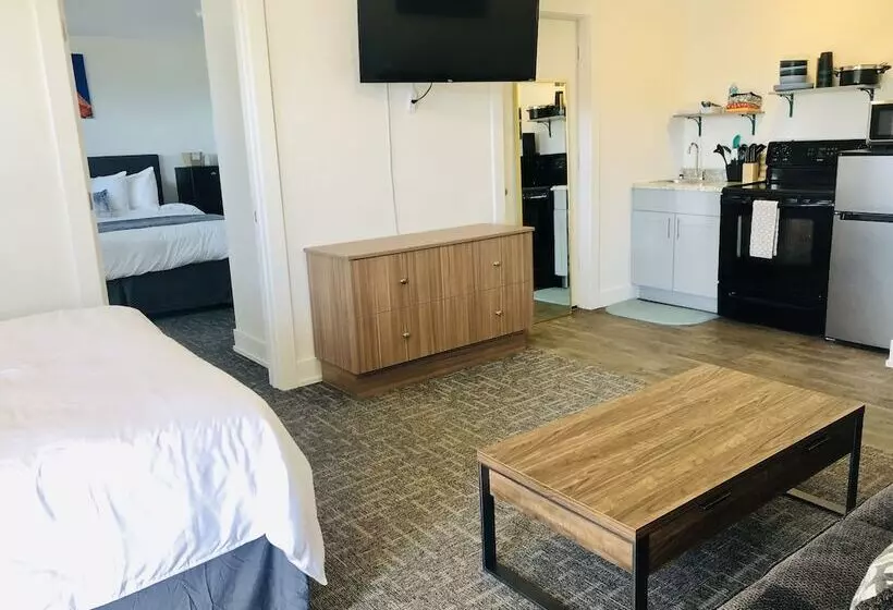 モーテル Blue Sage Inn & Suites