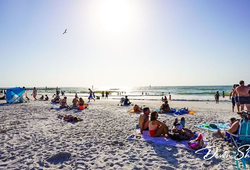 فندق على الطريق Devon Shores