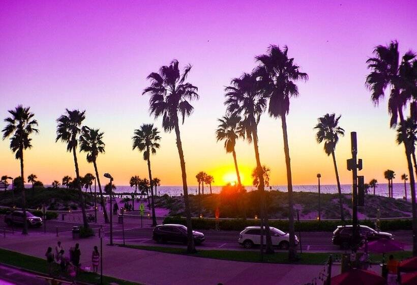 فندق على الطريق Devon Shores