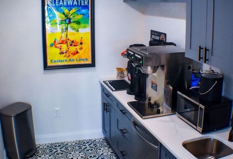 فندق على الطريق Devon Shores