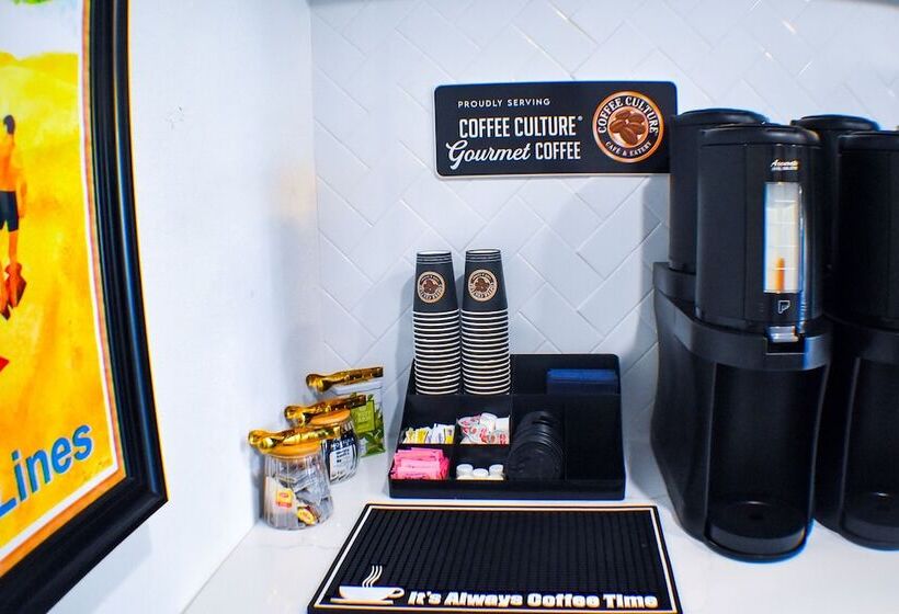 فندق على الطريق Devon Shores