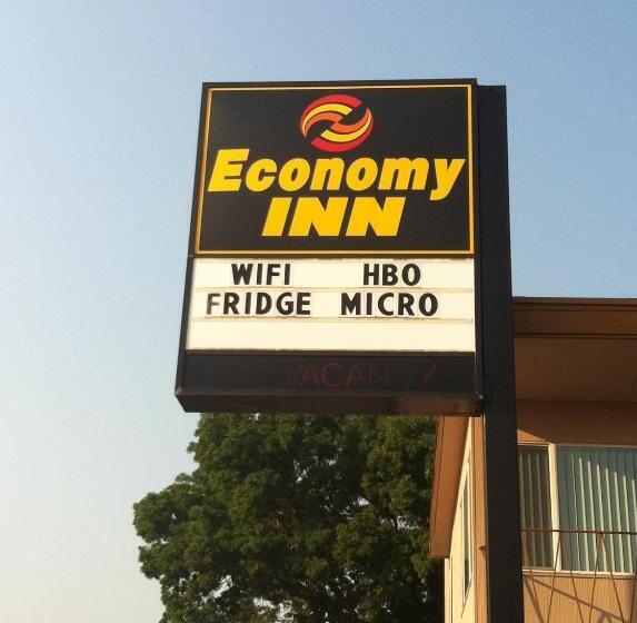 فندق على الطريق Economy Inn Elko