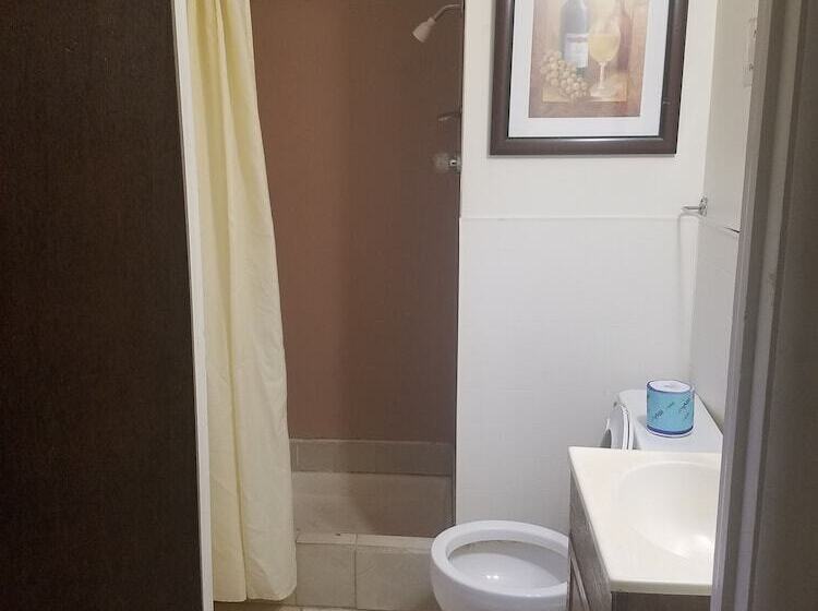 Мотель I 84 Motor Inn