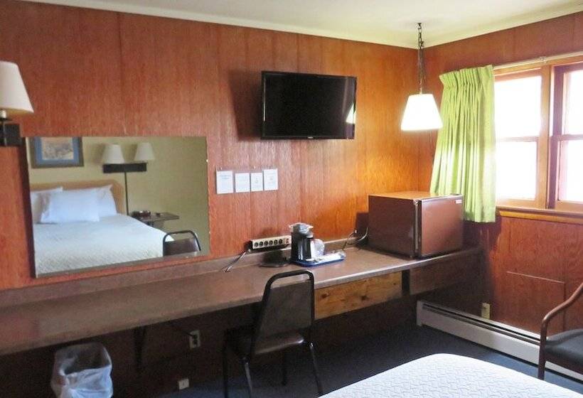 Indianhead Ironwood Motel