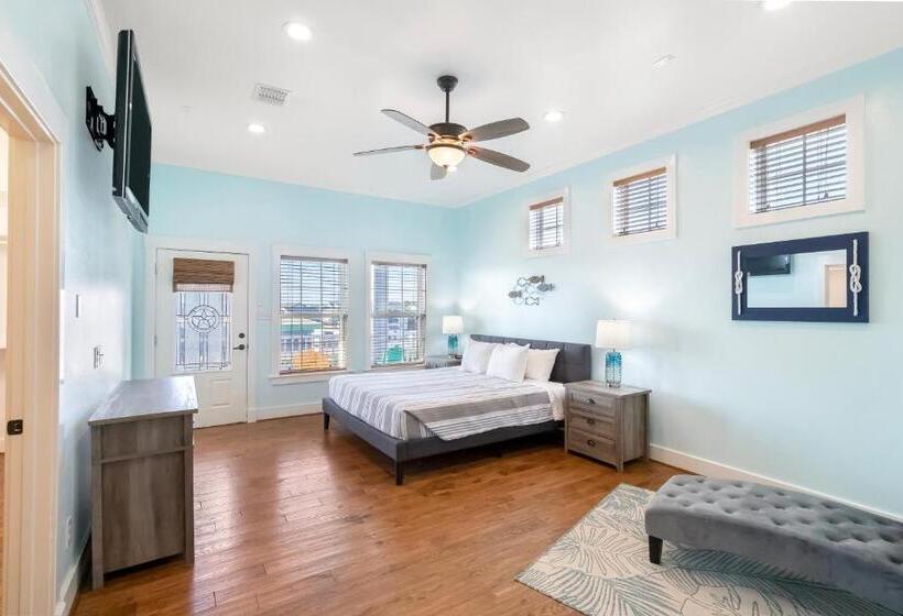 مُتل Tropic Island Resort