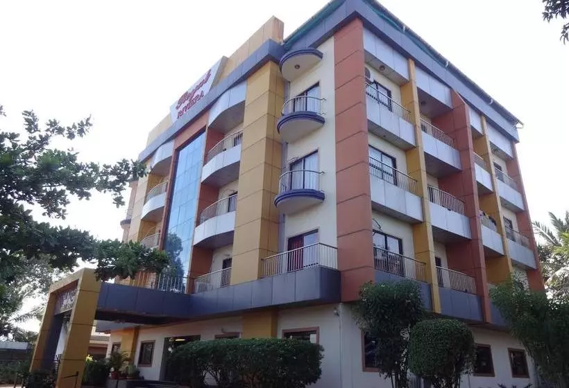 Royal Riviera  & Resort