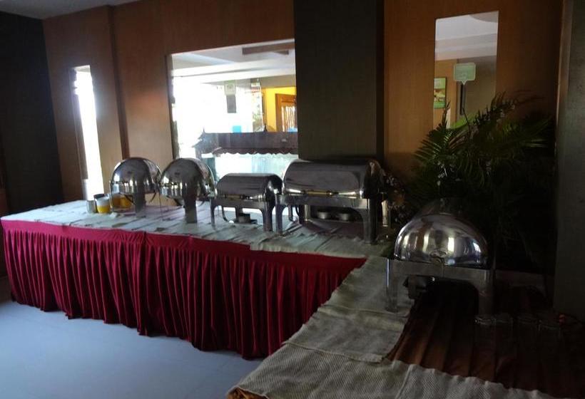 Royal Riviera  & Resort