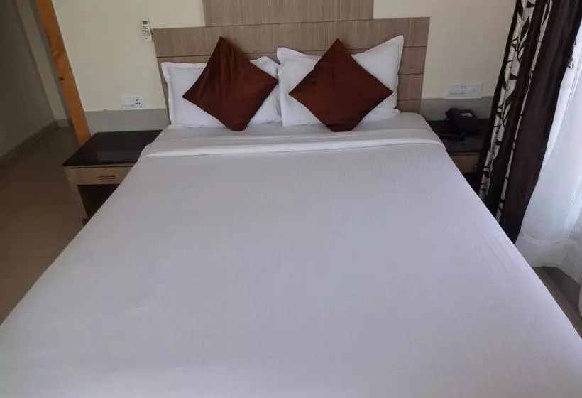 Royal Riviera  & Resort