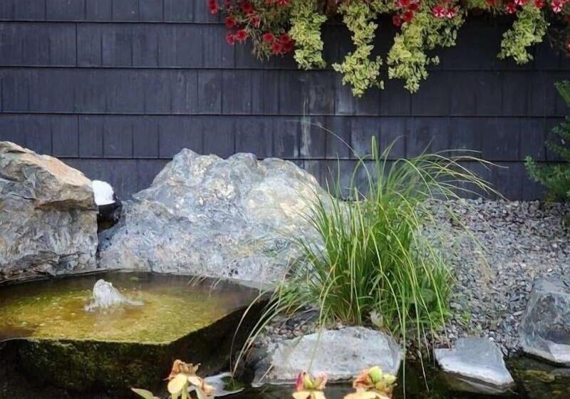 Three Forks Lewis & Clark Motel