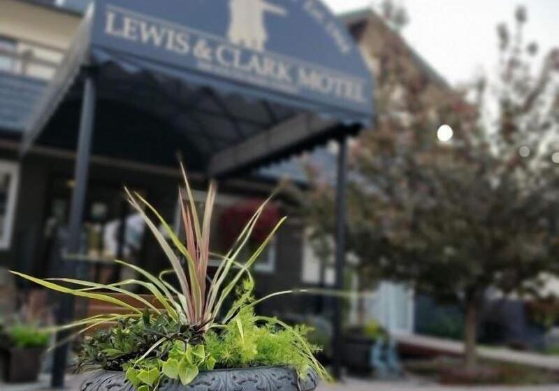 Three Forks Lewis & Clark Motel