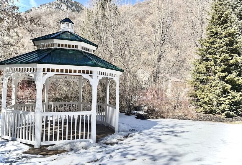 مبيت وإفطار Alaskan Inn