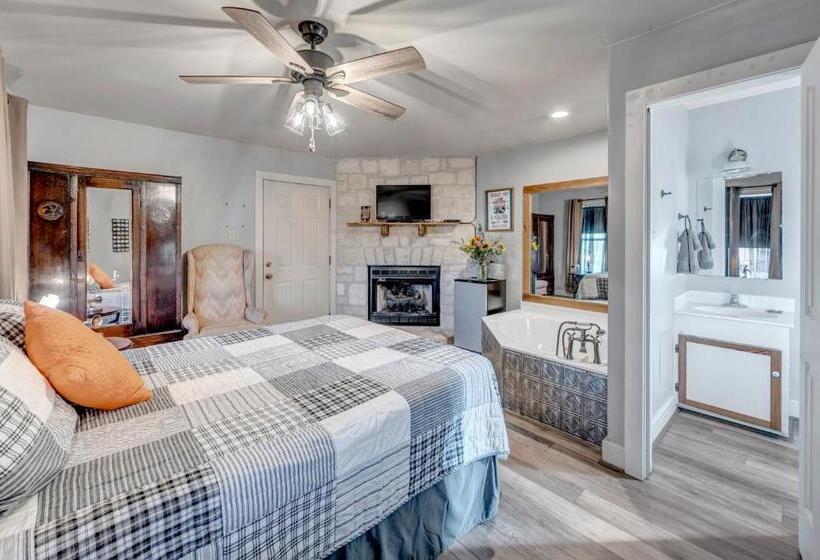 Bed and Breakfast Full Moon Inn