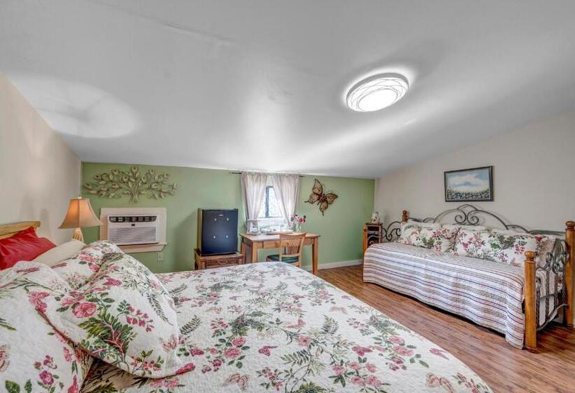 Bed and Breakfast Full Moon Inn